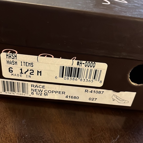 (188) NWT ladies brown heels by Walking Cradles. Size 6 1/2 medium - Picture 7 of 7